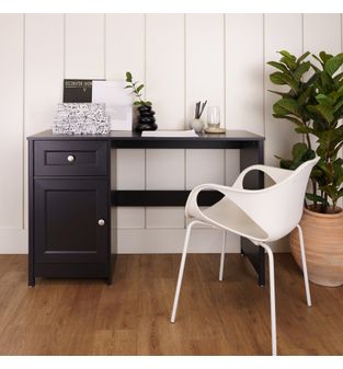 Escritorio en MDP 121cm con 1 cajon y 1 puerta Negro